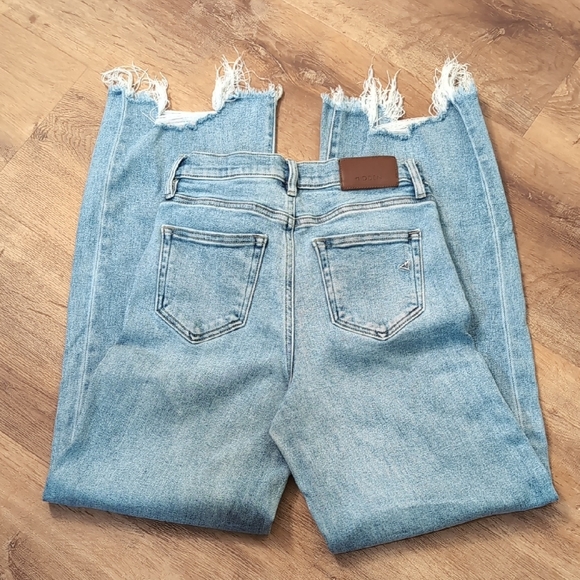 Frayed Hem Light Blue Women's Jeans - Picture 5 of 16